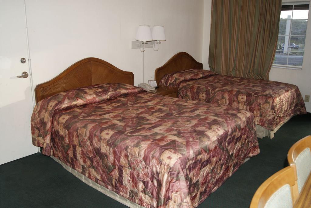 Tri-State Inn Kingman Exteriör bild
